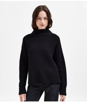 16075489-Black-1