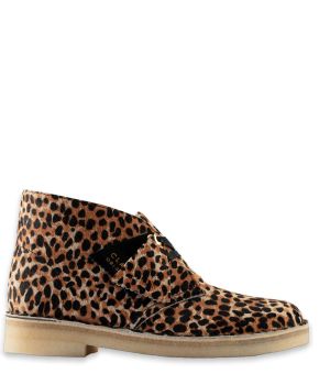 clarks-26154161-desert-boot-women-leopard-prt-pony-1