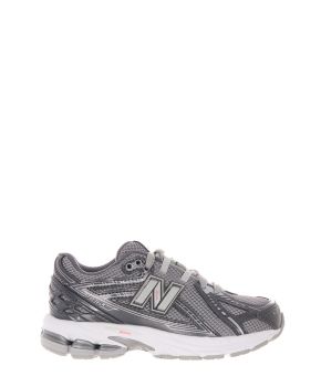 new-balance-138051-zwart 1