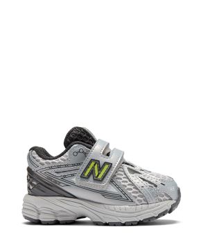 new-balance-142144-zwart 1
