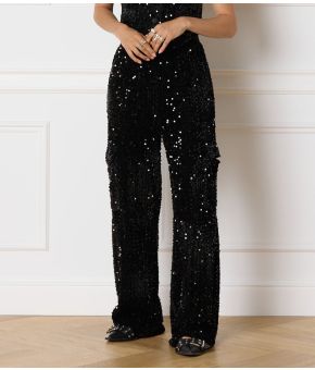 refined-department-128548-zwart 1