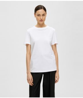 selected-femme-136415-wit 1