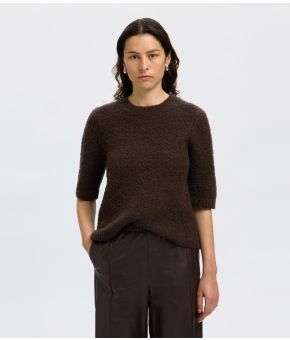 selected-femme-136431-bruin 1