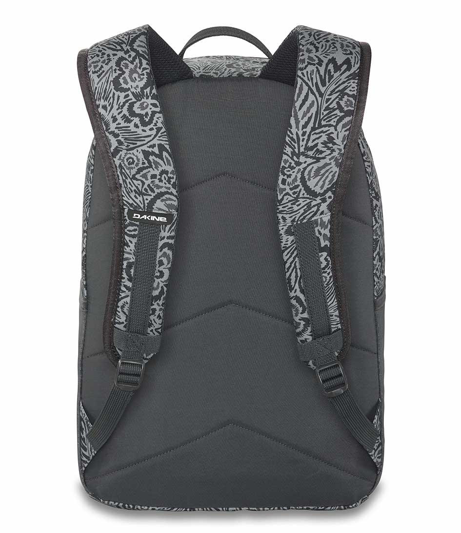 Essentials Pack 26L